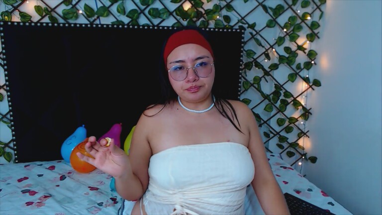 RosyRosse's Streamate show and profile