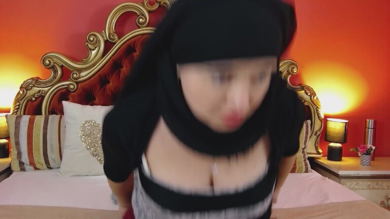 ANNALYAx's Streamate show and profile