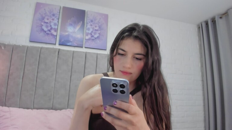 SofyLuuk's Streamate show and profile