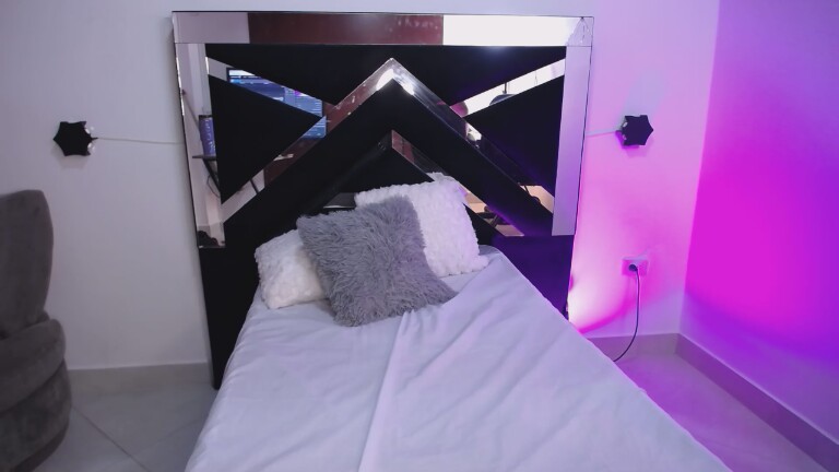 CataleyaRoselle's Streamate show and profile