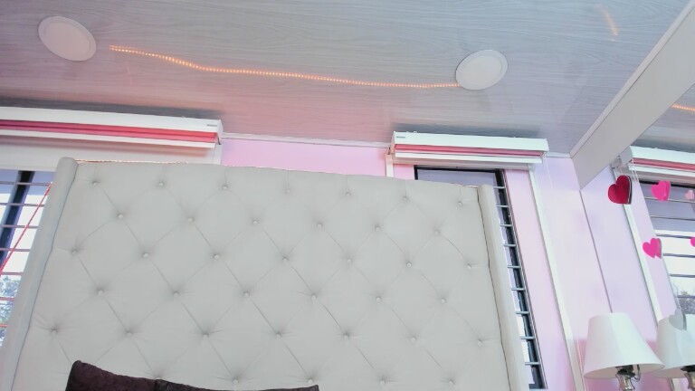 ScarlettLeBlanc's Streamate show and profile