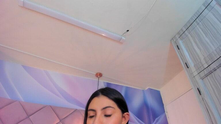 ViolletaRosse's Streamate show and profile