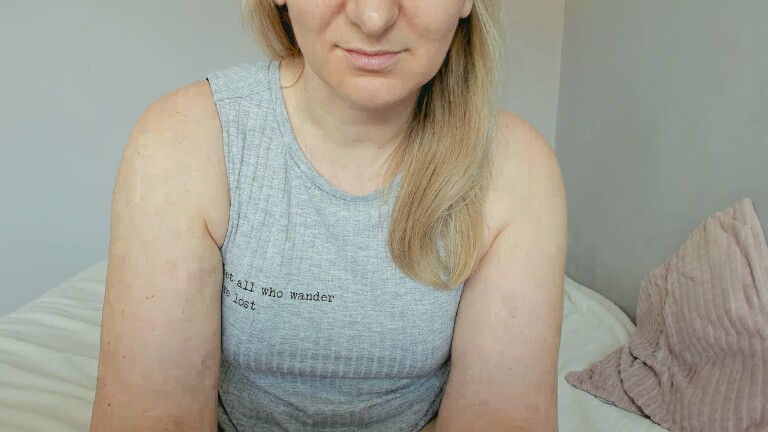 XxSweety_GirlxX's Streamate show and profile