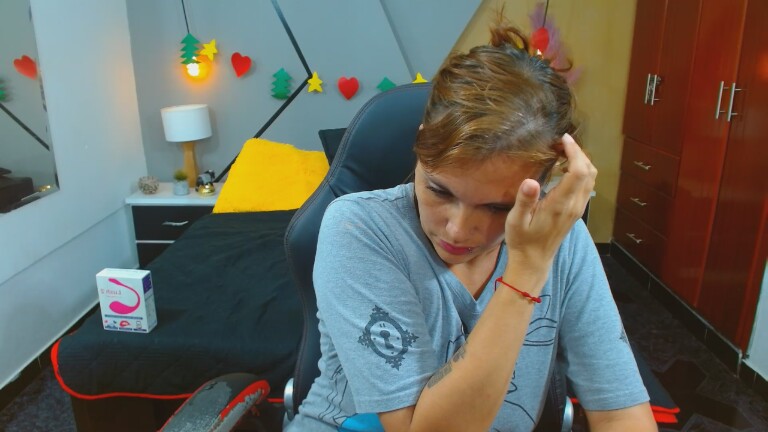 ConieMoss's Streamate show and profile