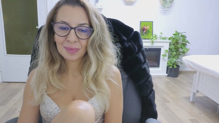 MsSuky's Streamate show and profile