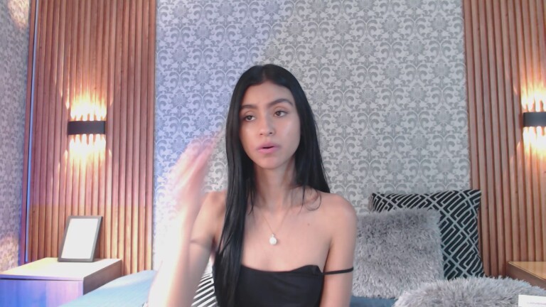 Charlotte_18's Streamate show and profile