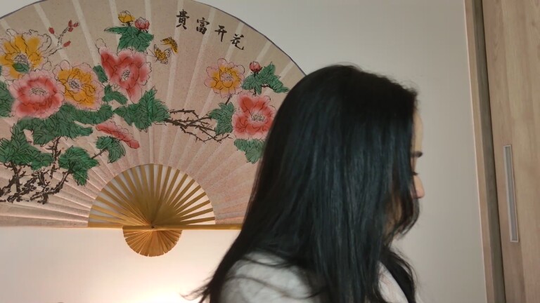 SweetSara33's Streamate show and profile