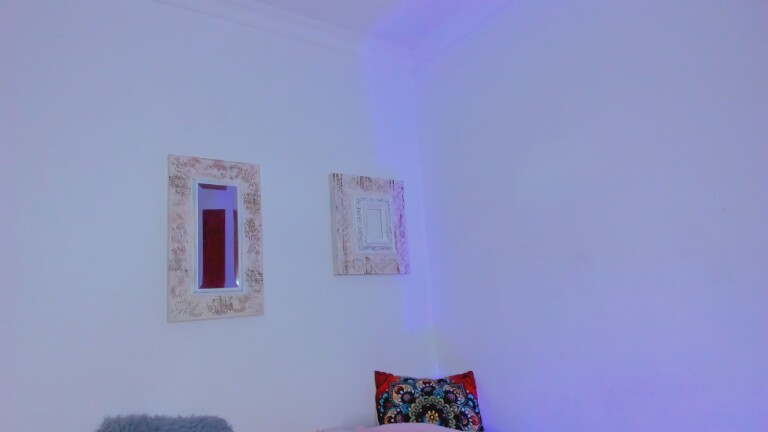 AriahDoll's Streamate show and profile