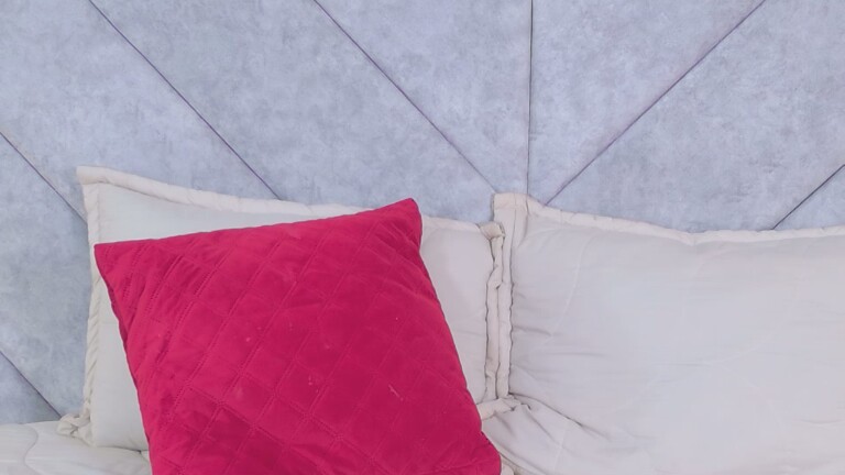 AbbyKorz's Streamate show and profile