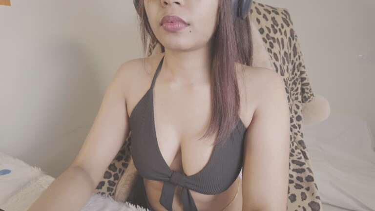 NaughtyNoori's Streamate show and profile
