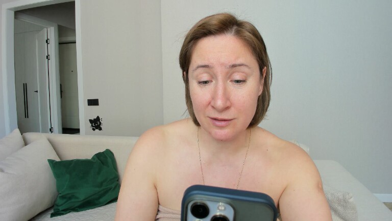 xxNATxxX's Streamate show and profile