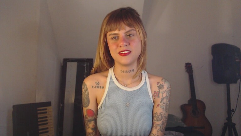 VictoriaDinucci's Streamate show and profile