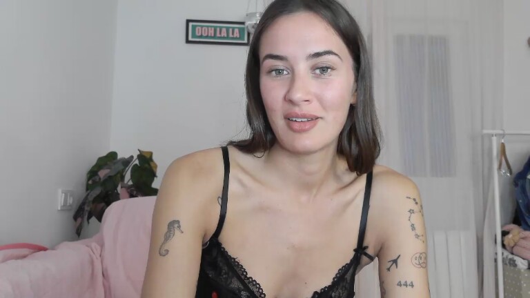 Cherry_Blaze_UK's Streamate show and profile