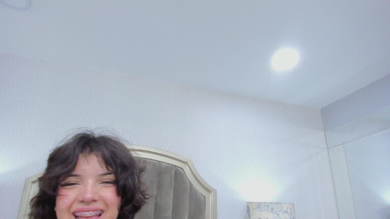 NikoYon's Streamate show and profile