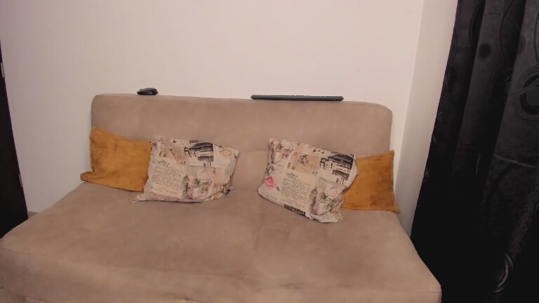 AliceeSecret's Streamate show and profile