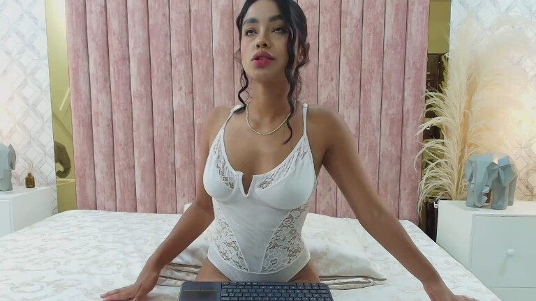 Alishine's Streamate show and profile