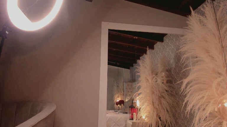 Dannah_Gomez's Streamate show and profile