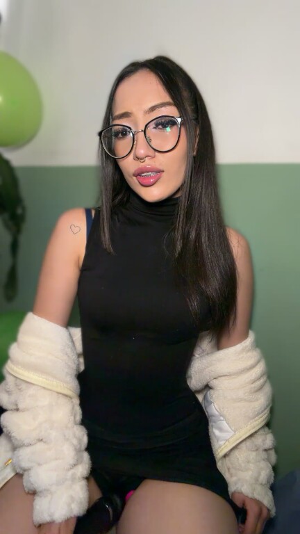 NaomiBendz's Streamate show and profile