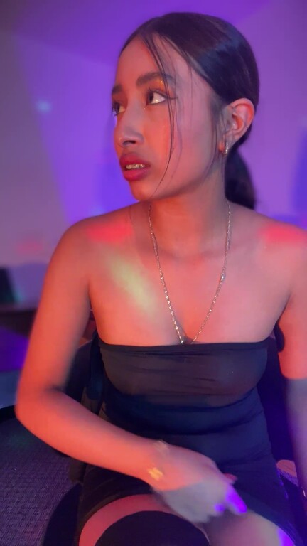 AlejandraSanz's Streamate show and profile