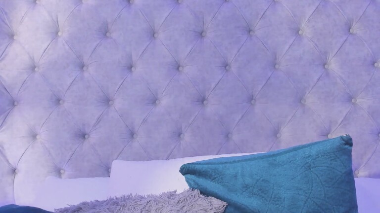 dafne_bss's Streamate show and profile