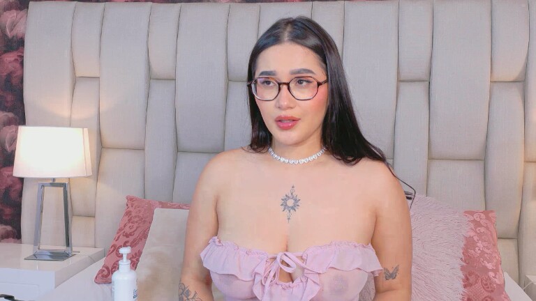 ValenShaw's Streamate show and profile