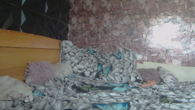 SELYINA's Streamate show and profile