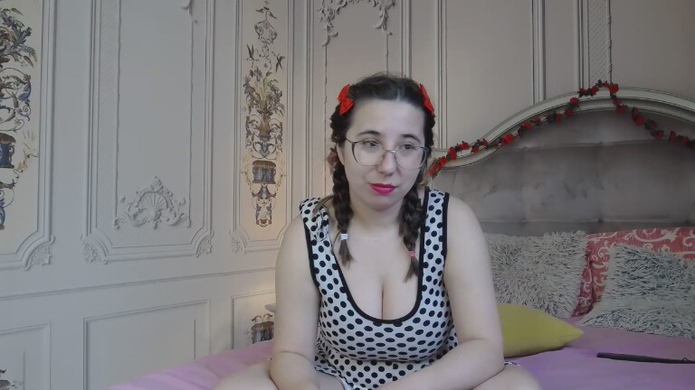 HAZELs's Streamate show and profile