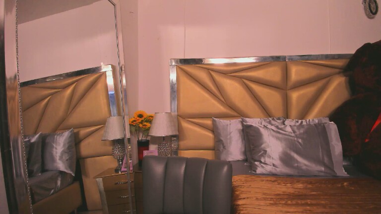 KarenDuval's Streamate show and profile