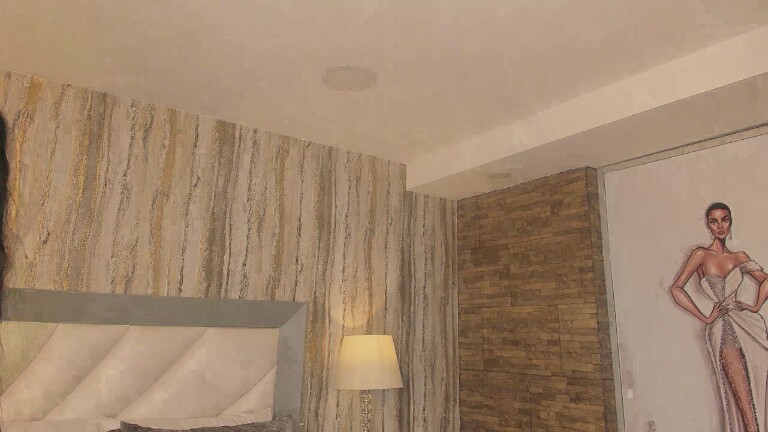 Sara_Hanniston's Streamate show and profile