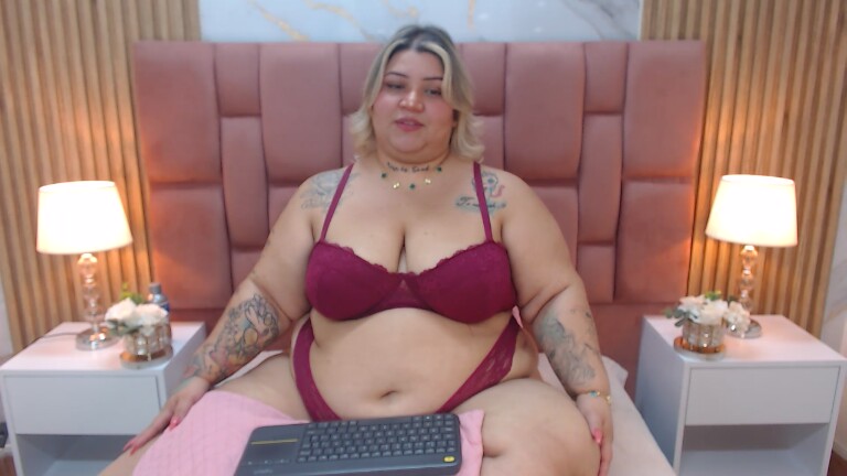 Evaverse's Streamate show and profile