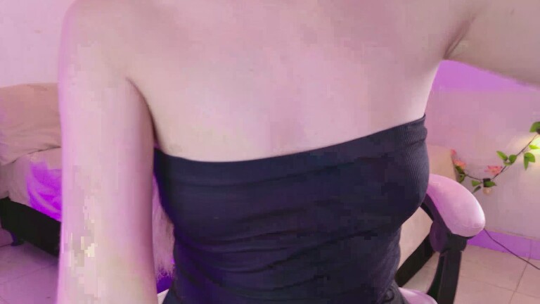 JulieDiamondGB's Streamate show and profile