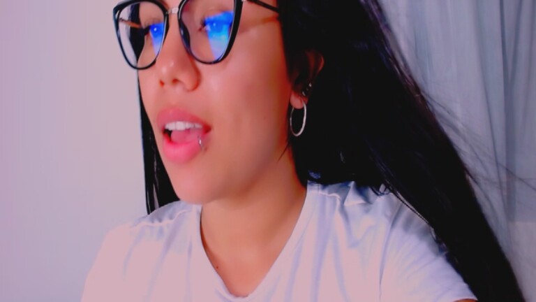 Sharohot69's Streamate show and profile