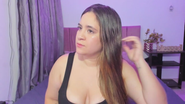 EmaBaaker's Streamate show and profile