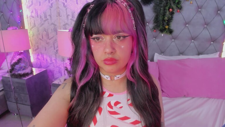 MaddieWaves's Streamate show and profile