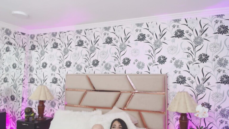 evaiin_Izaiin's Streamate show and profile