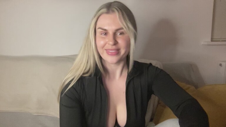 ClaraXVale's Streamate show and profile