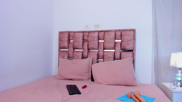 Hellen_Roberts's Streamate show and profile