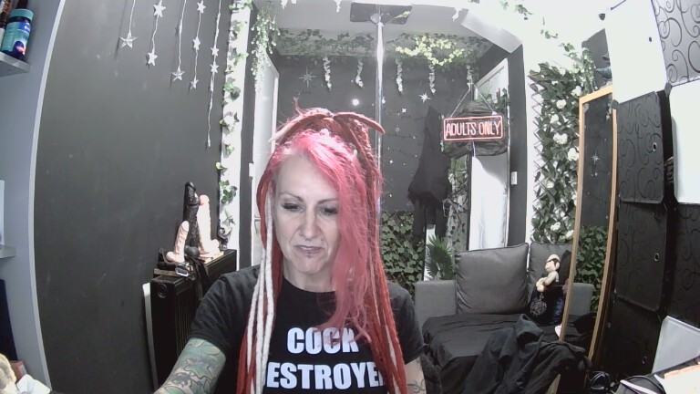 SkySparks's Streamate show and profile