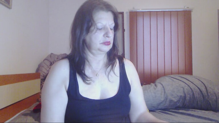 ExtasyMature's Streamate show and profile