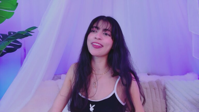 SaraFernandez's Streamate show and profile