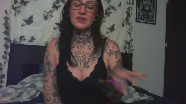 TaraNoire's Streamate show and profile