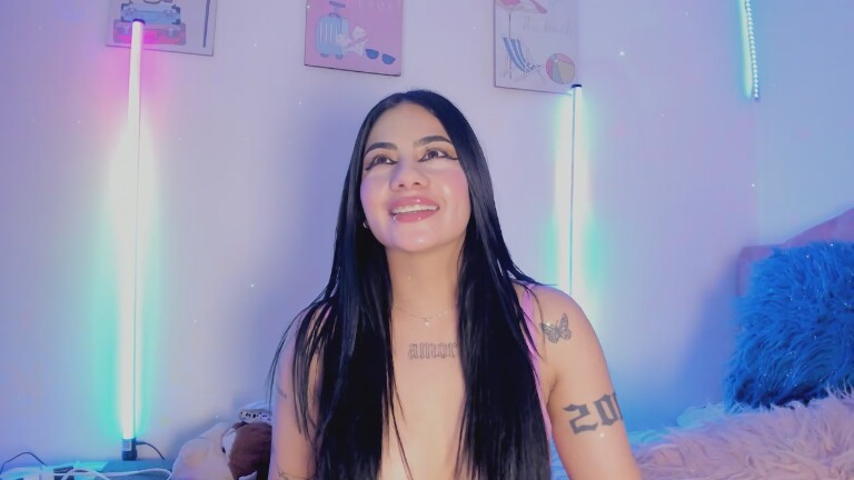 NatalieBluee's Streamate show and profile