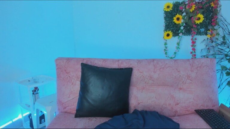 nickyoviiedo's Streamate show and profile