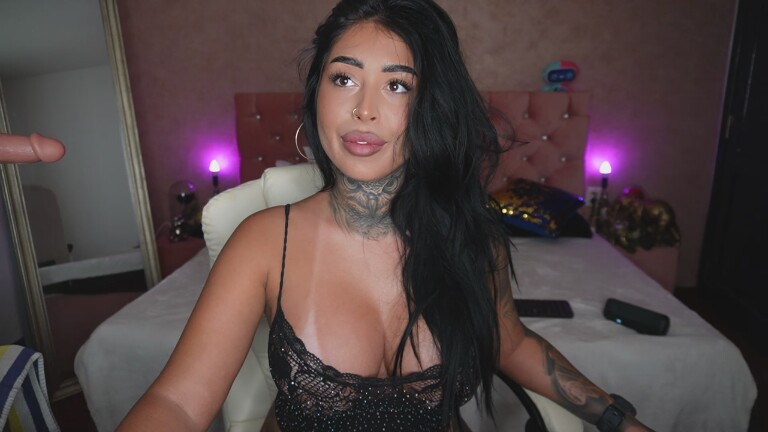 AARISS's Streamate show and profile