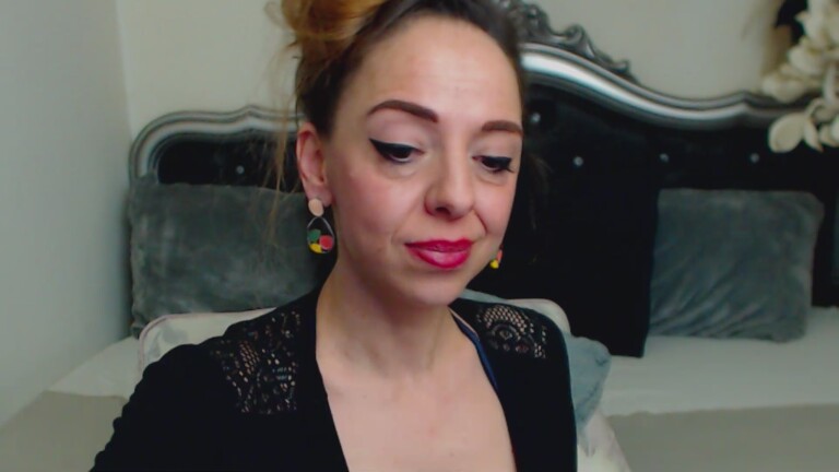 AylyneMiller's Streamate show and profile