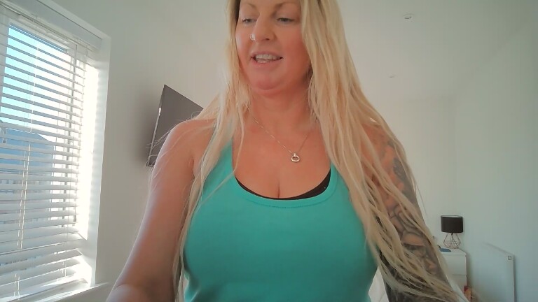 TallulahRoseX's Streamate show and profile