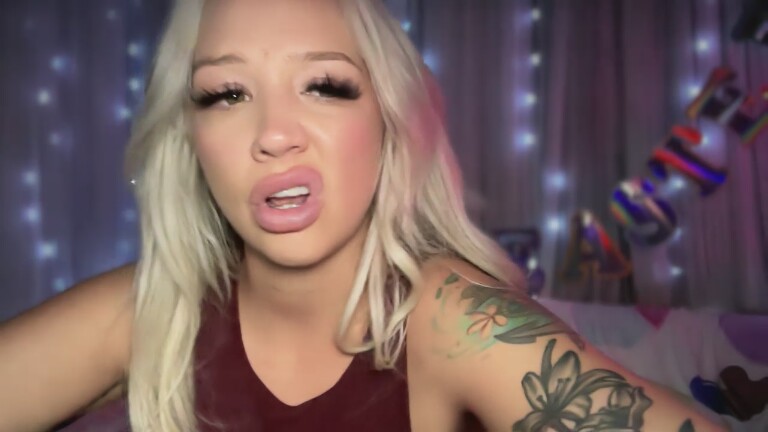 Sabrina_xx's Streamate show and profile