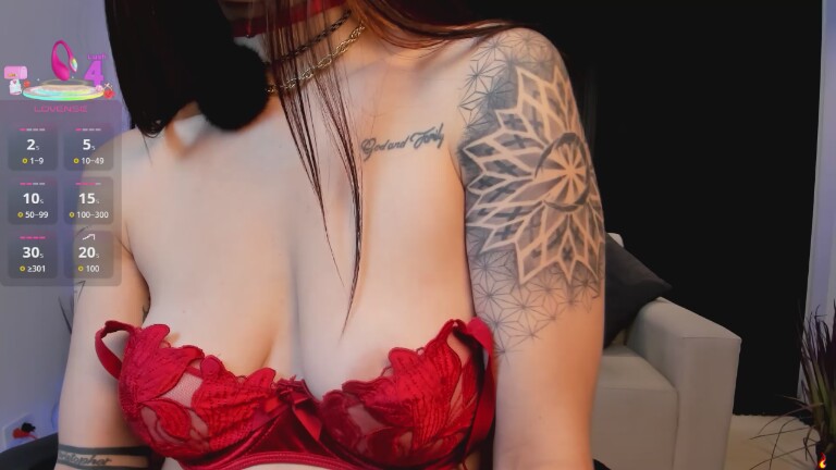 charlotteewhitee's Streamate show and profile