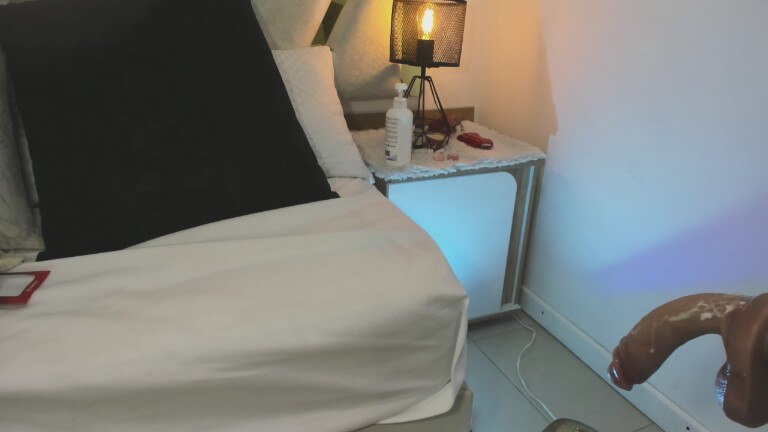 Luna_Mature's Streamate show and profile