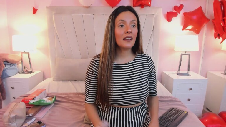 CynthiaMore's Streamate show and profile